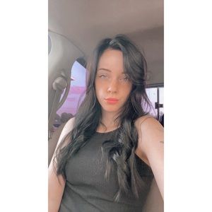 Meet your Posher, Kendra